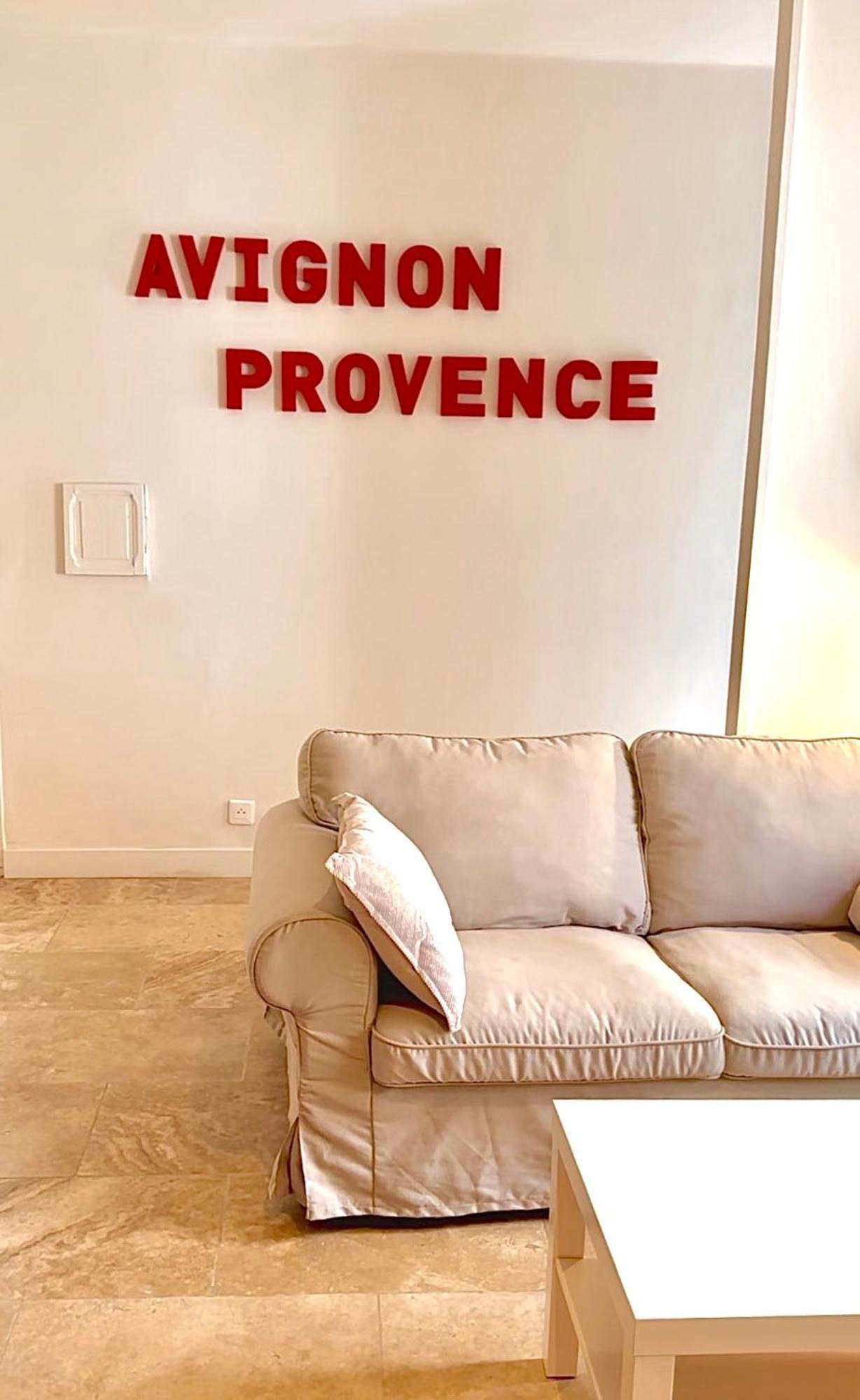 Gite Avignon Bougainvillier Dış mekan fotoğraf